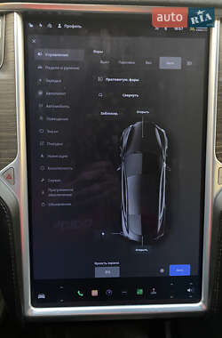 Лифтбек Tesla Model S 2015 в 