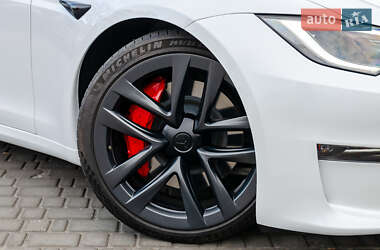 Лифтбек Tesla Model S 2023 в Киеве