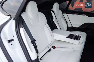 Лифтбек Tesla Model S 2023 в Киеве