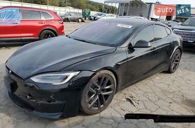 Tesla Model S 2021