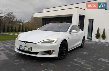 Tesla Model S 2019