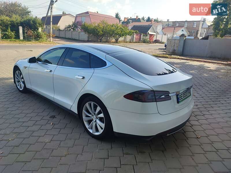 Лифтбек Tesla Model S 2013 в Николаеве фото 5 Лифтбек Tesla Model S 2013 в Николаеве