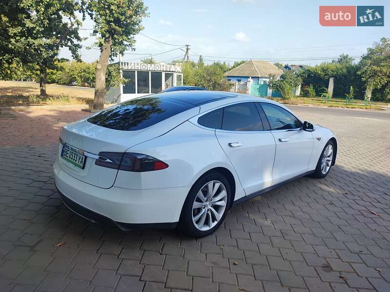 Лифтбек Tesla Model S 2013 в Николаеве фото 3 Лифтбек Tesla Model S 2013 в Николаеве