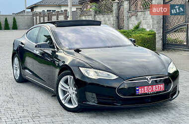 Ліфтбек Tesla Model S 2016 в Рівному