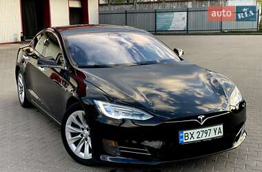 Лифтбек Tesla Model S 2017 в Хмельницком