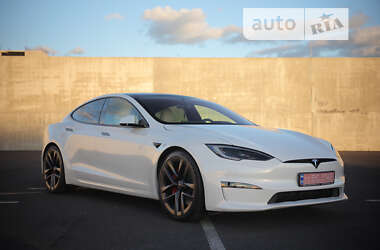 Лифтбек Tesla Model S 2023 в Львове