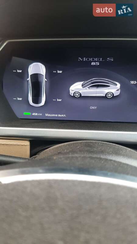 Лифтбек Tesla Model S 2013 в Нововолынске