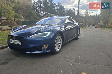 Лифтбек Tesla Model S 2016 в Киеве