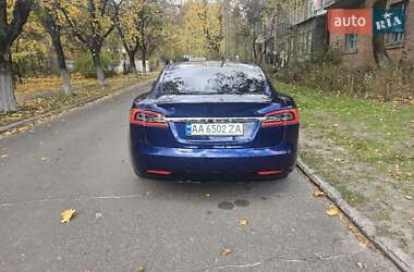 Лифтбек Tesla Model S 2016 в Киеве