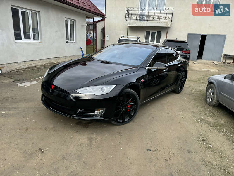 Ліфтбек Tesla Model S 2013 в Івано-Франківську