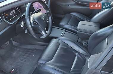 Лифтбек Tesla Model S 2017 в 