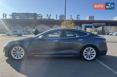 Лифтбек Tesla Model S 2016 в 