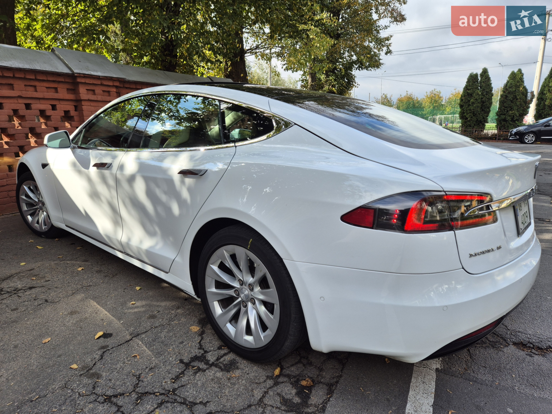 2016 Tesla Model S - мініатюра 24