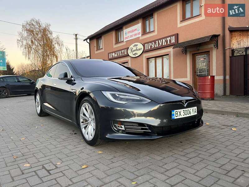 Лифтбек Tesla Model S 2016 в Красилове