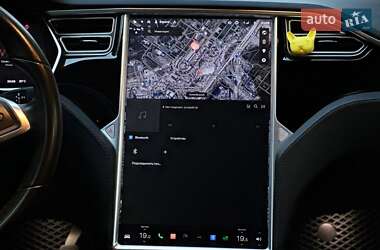 Лифтбек Tesla Model S 2017 в 
