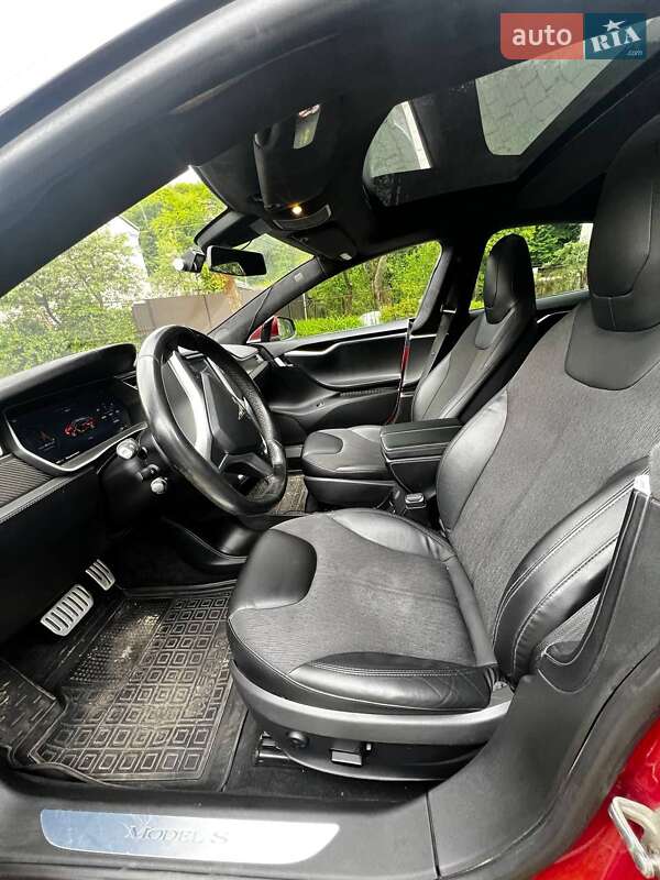 Лифтбек Tesla Model S 2016 в Львове фото 7 Лифтбек Tesla Model S 2016 в Львове