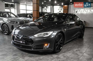 Tesla Model S 2015