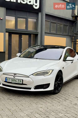 Лифтбек Tesla Model S 2013 в Коломые