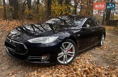 Tesla Model S 2015 Tesla Model S 2015
