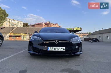 Лифтбек Tesla Model S 2017 в Павлограде