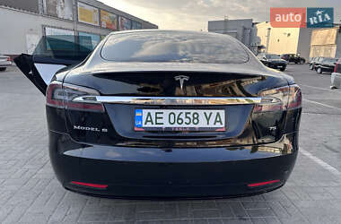 Лифтбек Tesla Model S 2017 в Павлограде