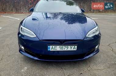 Лифтбек Tesla Model S 2018 в 