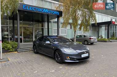 Лифтбек Tesla Model S 2020 в Одессе