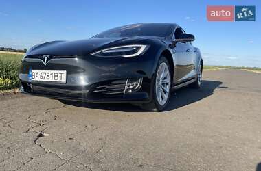 Лифтбек Tesla Model S 2017 в Кропивницком