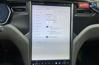 Лифтбек Tesla Model S 2015 в 