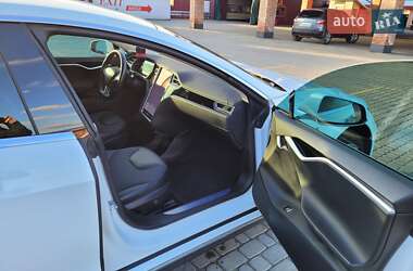 Ліфтбек Tesla Model S 2015 в Львові