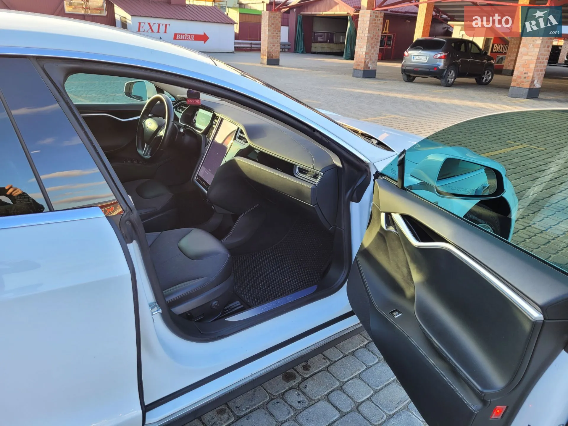 2015 Tesla Model S - мініатюра 14