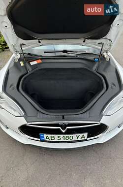 Ліфтбек Tesla Model S 2014 в Вінниці
