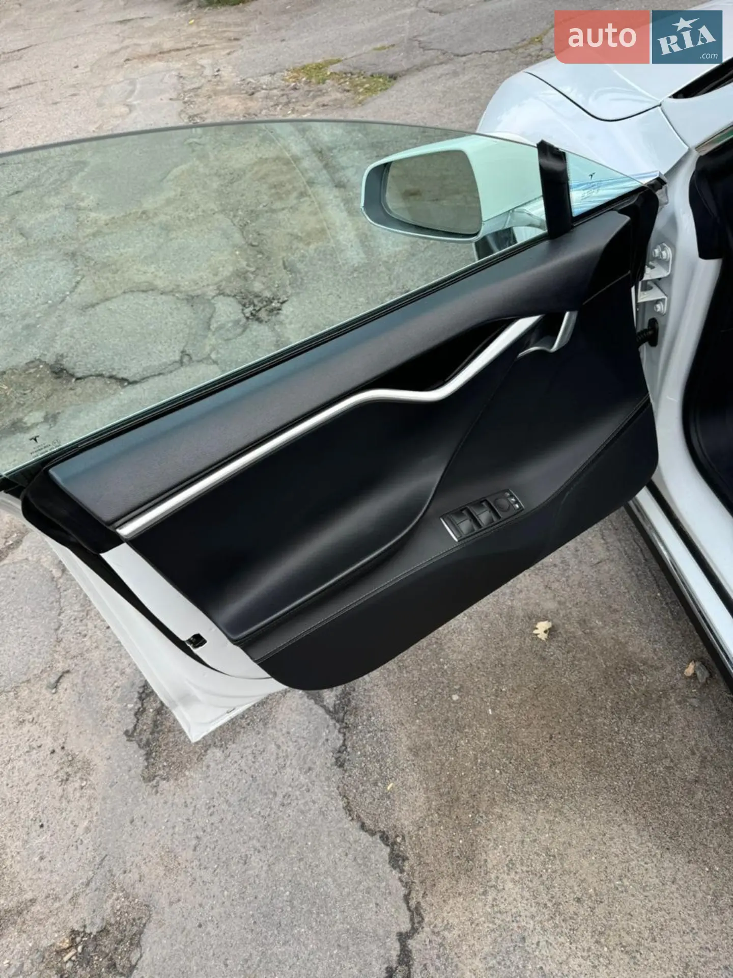 2014 Tesla Model S - мініатюра 23