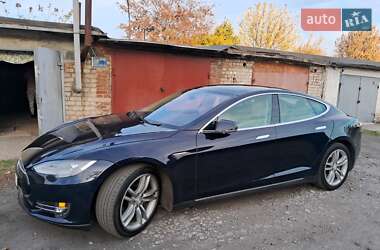 Tesla Model S 2015 Tesla Model S 2015