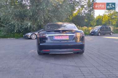 Лифтбек Tesla Model S 2016 в 