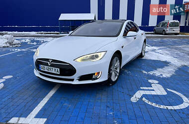 Tesla Model S 2012