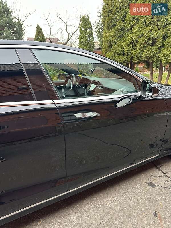 Ліфтбек Tesla Model S 2017 в Харкові