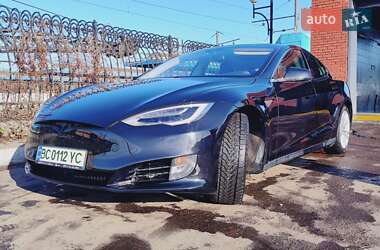 Tesla Model S 2015