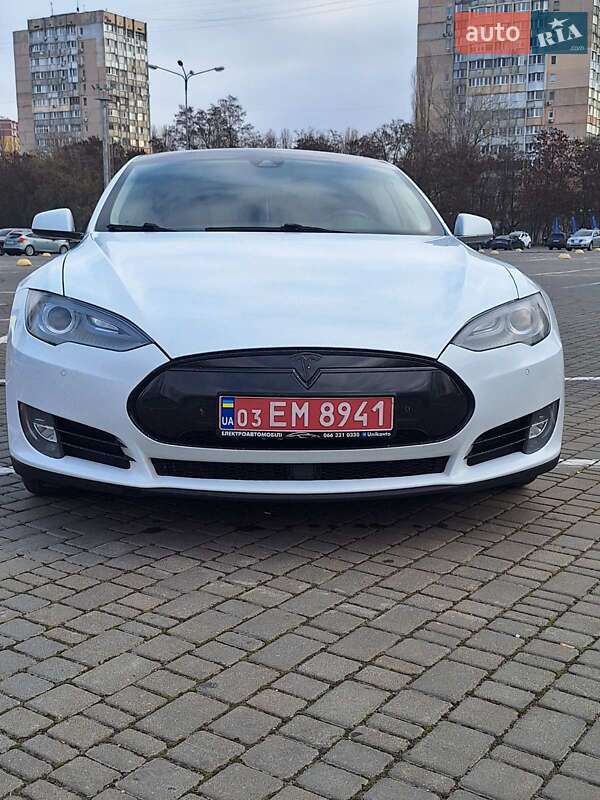 Лифтбек Tesla Model S 2015 в Одессе