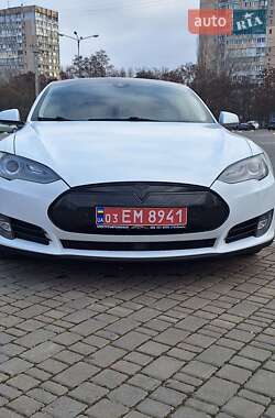 Ліфтбек Tesla Model S 2015 в 