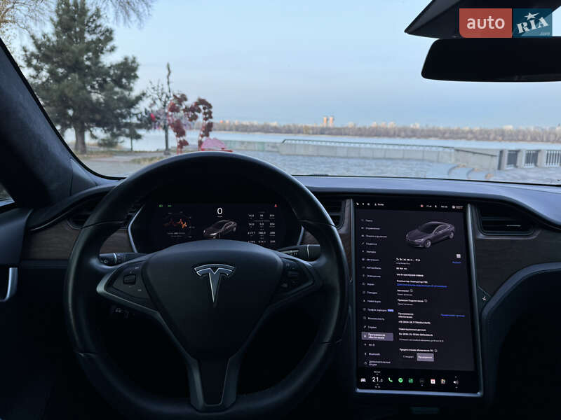 Лифтбек Tesla Model S 2020 в Киеве
