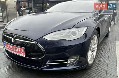 Tesla Model S 2014