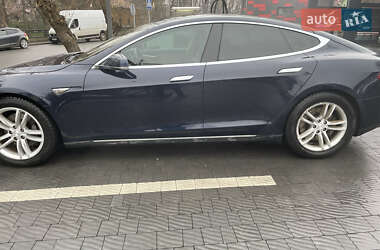 Лифтбек Tesla Model S 2014 в Ивано-Франковске