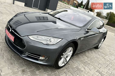 Лифтбек Tesla Model S 2013 в Виннице