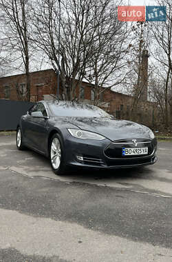 Лифтбек Tesla Model S 2013 в Каменец-Подольском