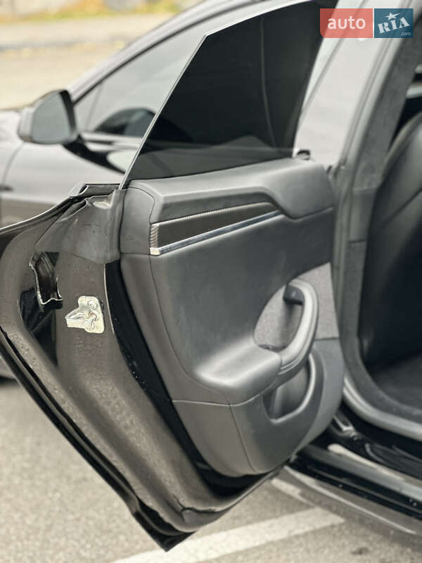 Ліфтбек Tesla Model S 2021 в Києві