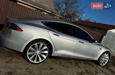 Tesla Model S 2013