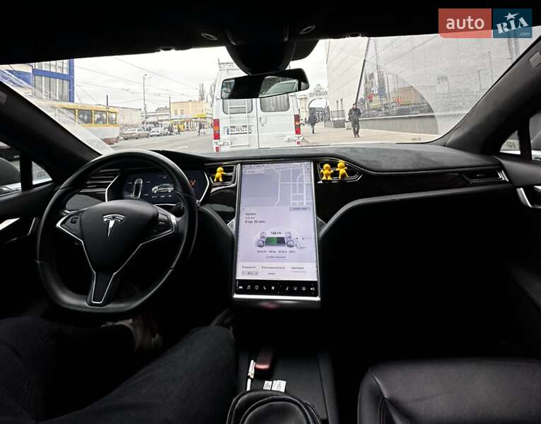 Ліфтбек Tesla Model S 2016 в Одесі