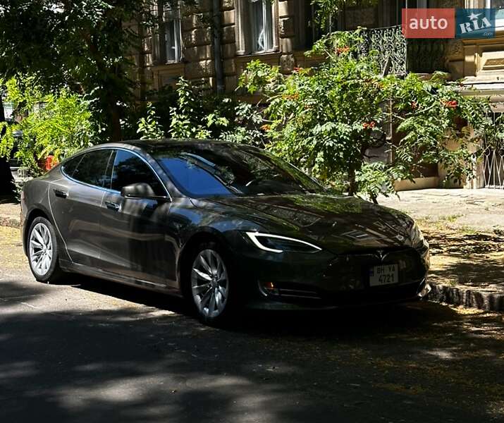 Ліфтбек Tesla Model S 2016 в Одесі фото 6 Ліфтбек Tesla Model S 2016 в Одесі