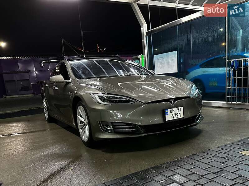 Ліфтбек Tesla Model S 2016 в Одесі фото 2 Ліфтбек Tesla Model S 2016 в Одесі